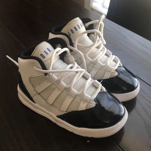 Toddler Jordan shoes slightly worn still looks new